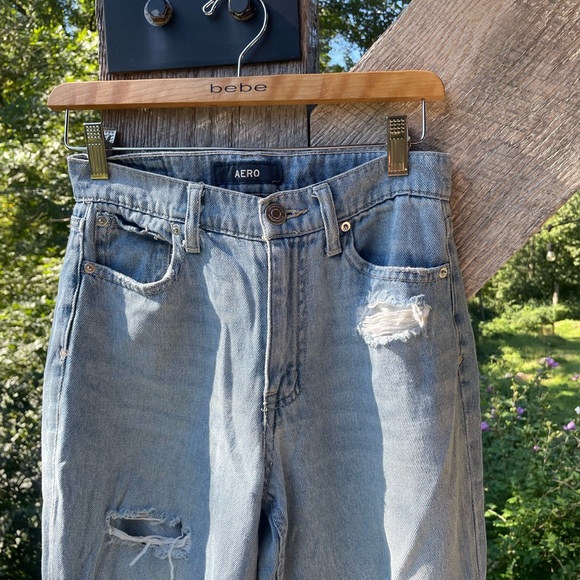 High Rise Mom Jeans - Picture 4 of 7